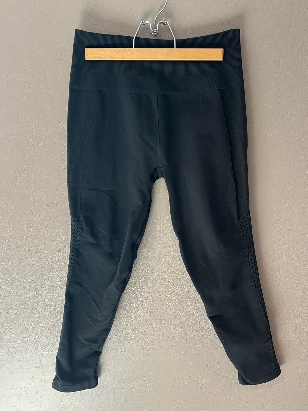 Lululemon Flow & Go Black Legging - Picture 2 of 10